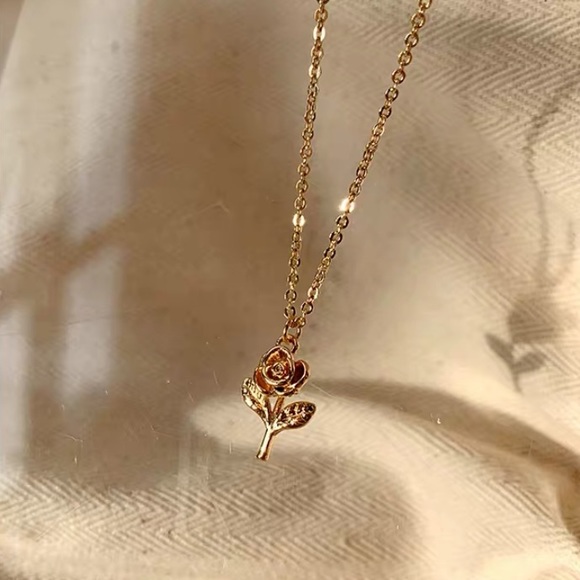 Golden Rosebud Rose Necklace Collar Choker - Picture 5 of 12